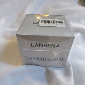 NWT Brand new in sealed box Lanbena Nose plants pore strips 1.05oz